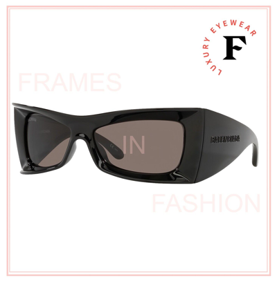 Pre-owned Balenciaga Extreme Oversized Wrap 0156 Black Bold Unisex Sunglasses Bb0156s 001 In Gray