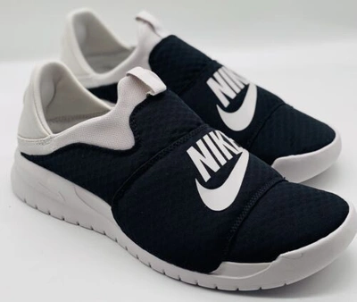 Pre owned Nike Benassi Slip on Black White 882410 005 Men s Size 11 ModeSens