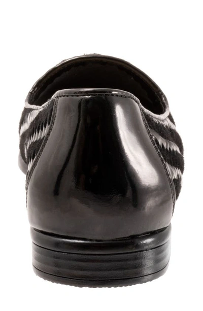 Trotters Liz Iii Flat In Black/ Black Patent