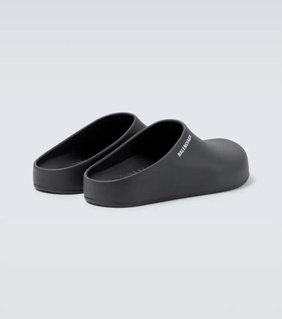 Shop Balenciaga Pool Rubber Slippers In Black/white