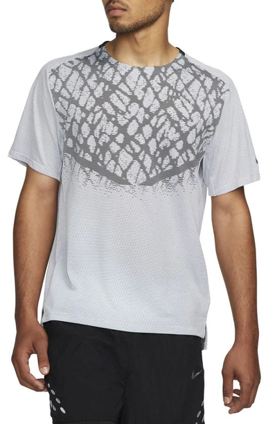 Shop Nike Dri-fit Advanced Run Division Techknit T-shirt In Black/ Football Grey/ White