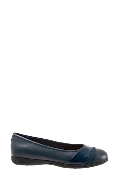 Trotters Womens Buckle Leather Flat Shoes In Navy Micro
