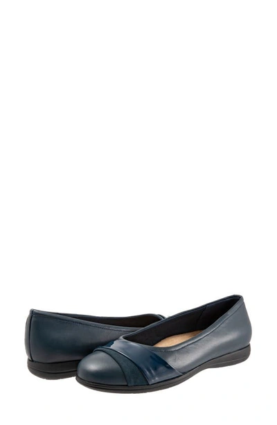 Trotters Womens Buckle Leather Flat Shoes In Navy Micro