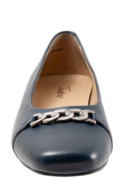 Trotters Harmony Flat In Navy