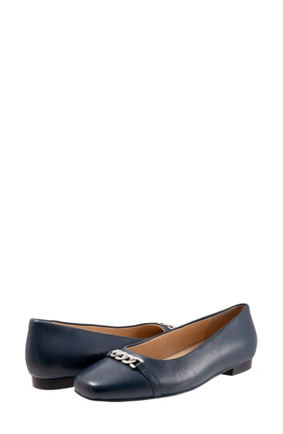Trotters Harmony Flat In Navy