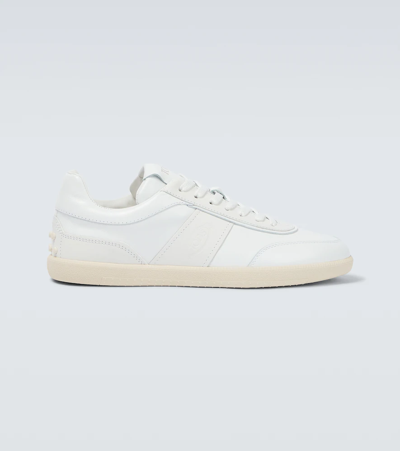 Shop Tod's Leather Sneakers In Bianco