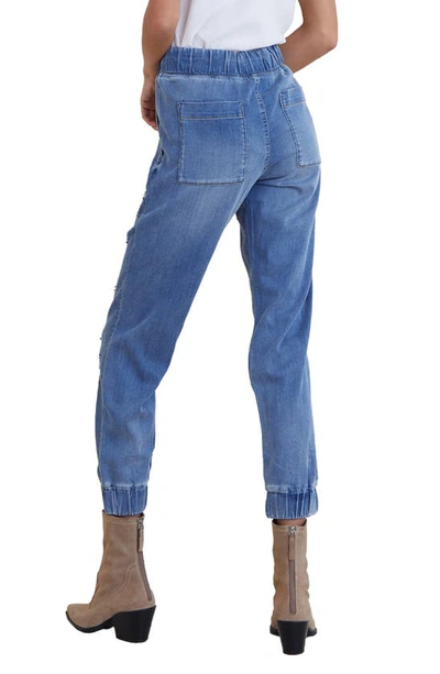 Bella Dahl Ripped High Waist Denim Joggers In Venice Wash