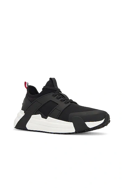 Moncler Lunarove Low-top Sneakers In Black