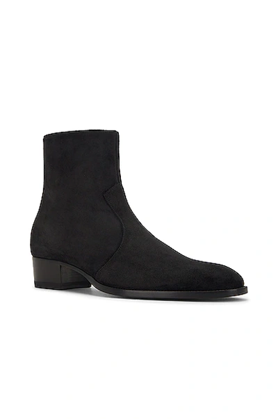 Shop Saint Laurent Wyatt 40 Zipped Boot In Noir