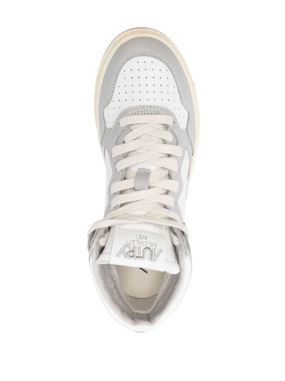 Autry Leather Mid-top Sneakers Contrast Sole In Weiss