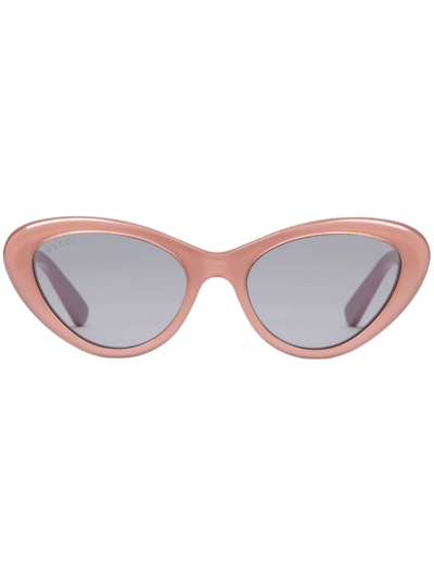 Shop Gucci Cat-eye Frame Sunglasses In Grau