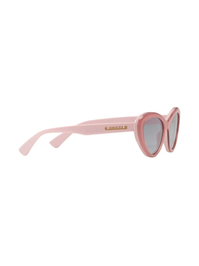 Shop Gucci Cat-eye Frame Sunglasses In Grau