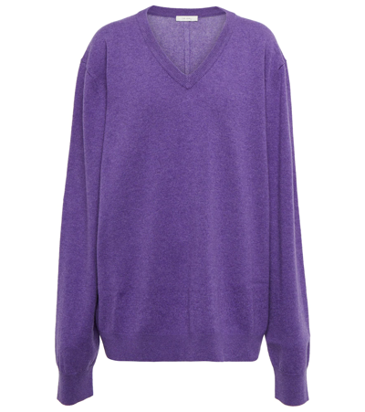 Shop The Row Kumamo V-neck Cashmere Sweater In Purple Iris