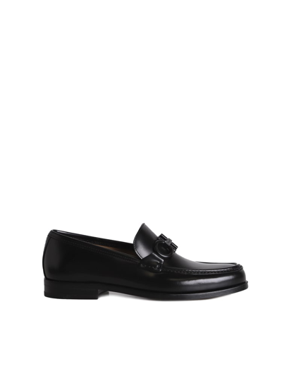 Shop Ferragamo Rolo Gancini Loafers In Nero