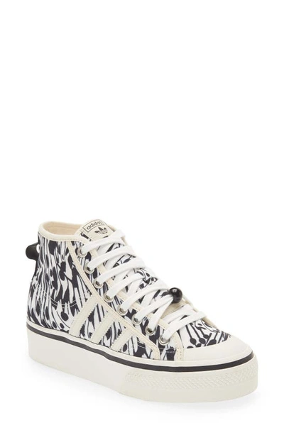 Betasten kan zijn Aan boord Adidas Originals Nizza Platform Mid Sneakers In White With Butterfly Print  | ModeSens