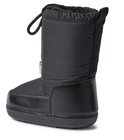 Shop Moschino Faux Shearling-lined Snow Boots In Black