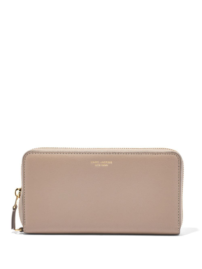 Shop Marc Jacobs The Continental Wristlet Wallet In Neutrals