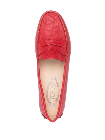 Shop Tod's Gommino Hammered-leather Loafers In Rot