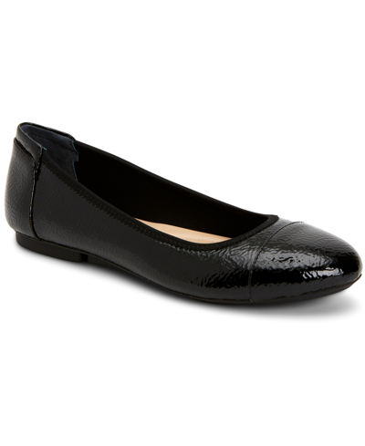 Shop Alfani Women's Step 'n Flex Tavii Flats, Created For Macy's In Black Crinkle Patent