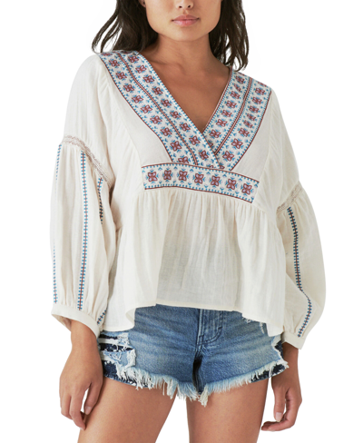 Shop Lucky Brand Women's Embroidered V-neck Peasant Blouse In Whitecap Gray