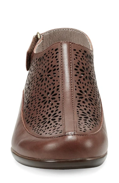 Easy Spirit Women's Dawn Slingback Block Heel Casual Clogs Women's Shoes In Medium Brown