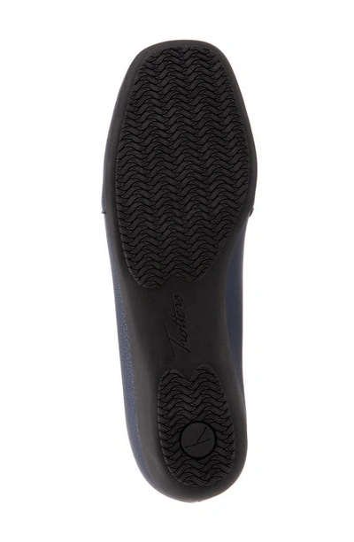 Trotters Sage Flat In Navy