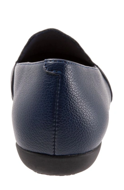 Trotters Sage Flat In Navy