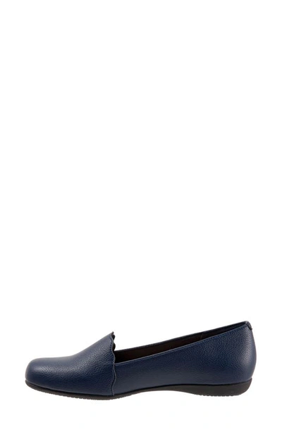 Trotters Sage Flat In Navy