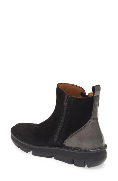 On Foot Zen Boot In Black