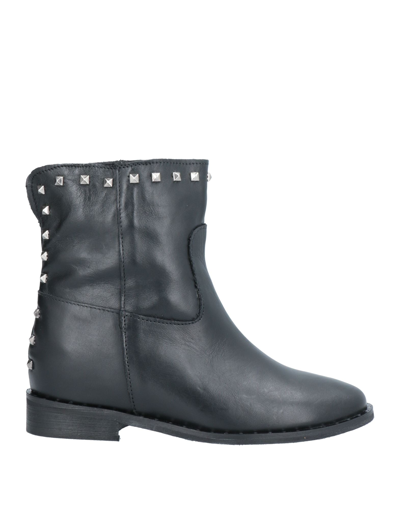 Shop Geneve Woman Ankle Boots Black Size 6 Soft Leather