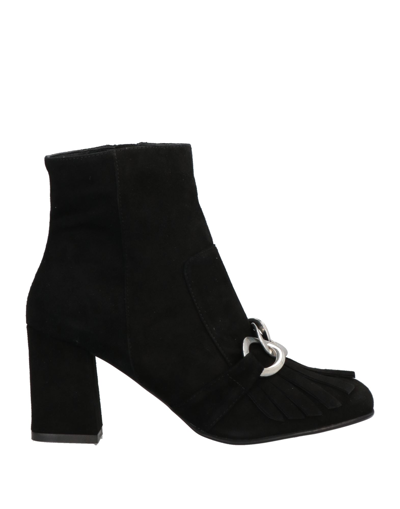 Shop Brawn's Woman Ankle Boots Black Size 6 Soft Leather