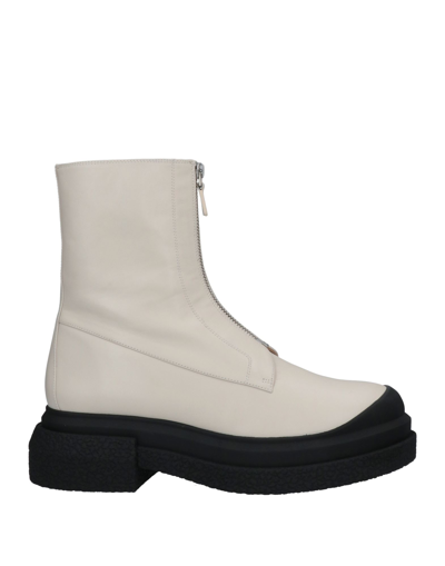 Shop Stuart Weitzman Woman Ankle Boots Ivory Size 8.5 Calfskin