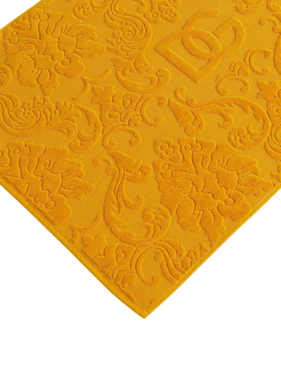 Shop Dolce & Gabbana Logo Jacquard Bath Mat In Gelb