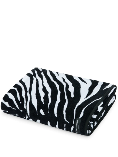 Shop Dolce & Gabbana Terry-cloth Bath Towel In Black