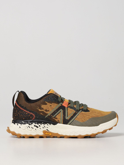 New Balance Trainers Men In Gold | ModeSens