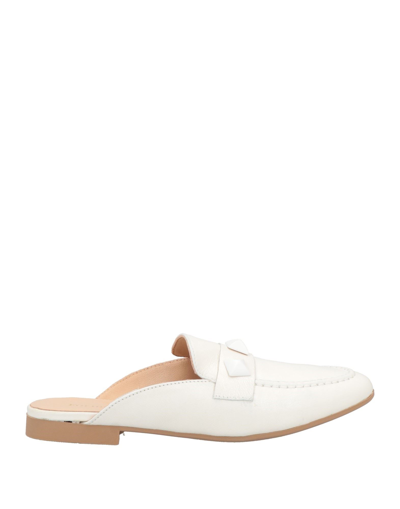Shop Formentini Woman Mules & Clogs White Size 8 Soft Leather