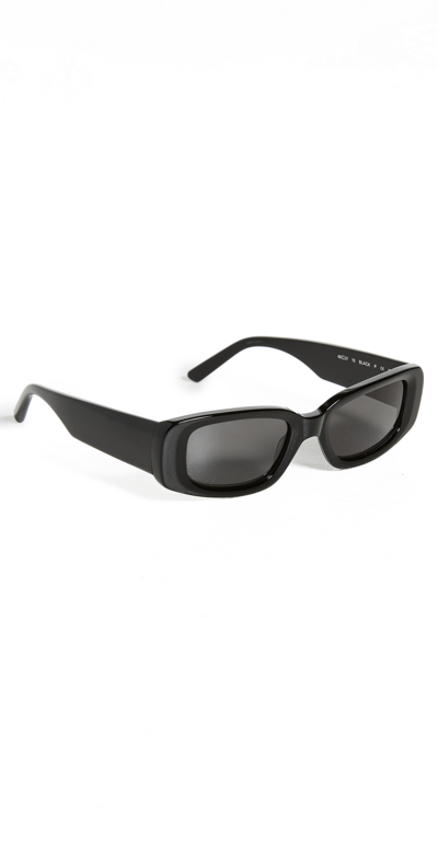 Shop Chimi 10.2 Sunglasses In Black