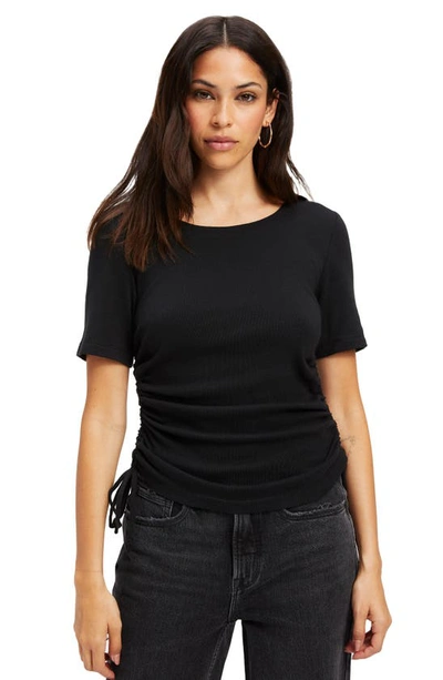 Shop Good American Ruched Side Cotton T-shirt In Black001