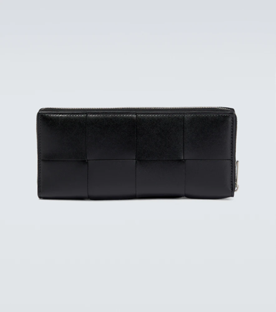 Shop Bottega Veneta Intreccio Leather Wallet In Black-silver