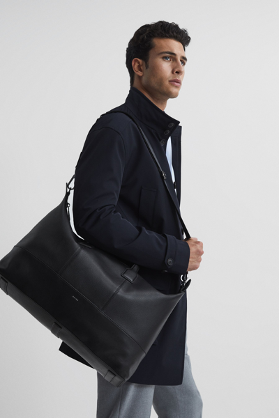 Shop Reiss Carter - Black Leather Holdall, One