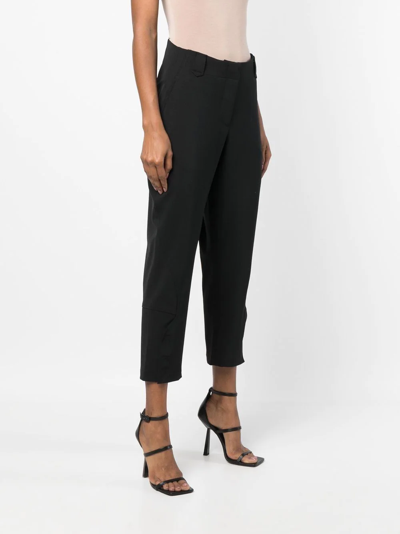 Shop Alberto Biani Notched-detail Tapered Cropped Trousers In Schwarz