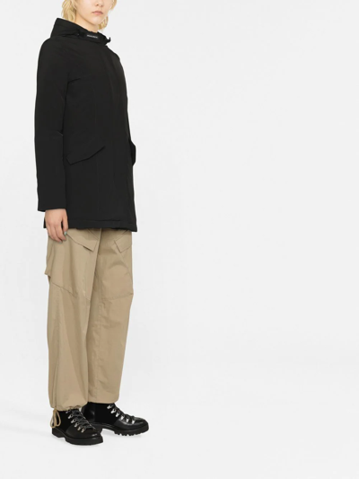 Woolrich Hooded Padded Jacket In Schwarz