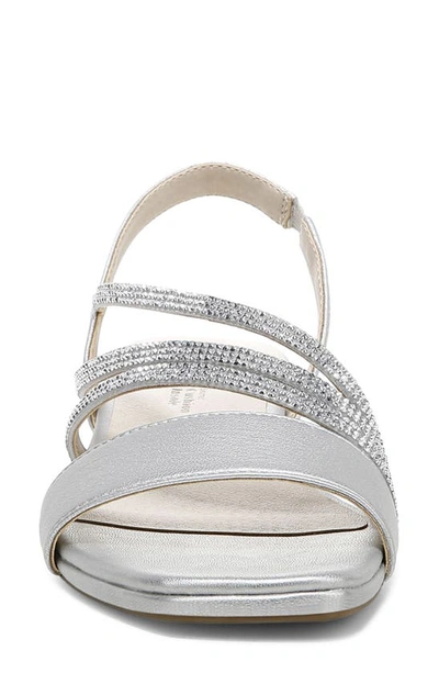 Lifestride Joy Strappy Sandal In Silver