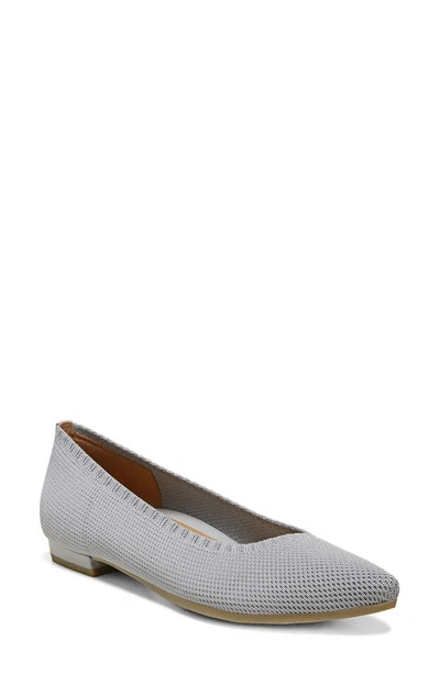 Vionic Dahlia Pointy Toe Flat In Light Grey