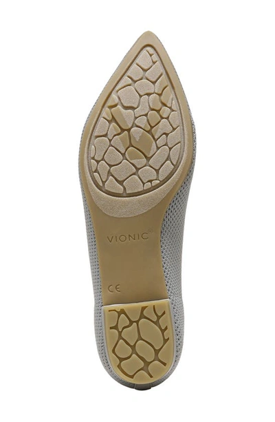 Vionic Dahlia Pointy Toe Flat In Light Grey