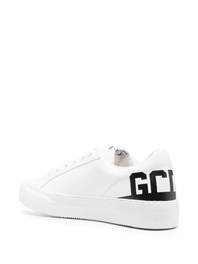 Shop Gcds Logo-print Leather Sneakers In Weiss