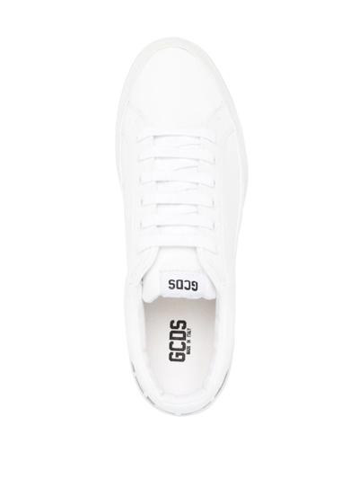 Shop Gcds Logo-print Leather Sneakers In Weiss