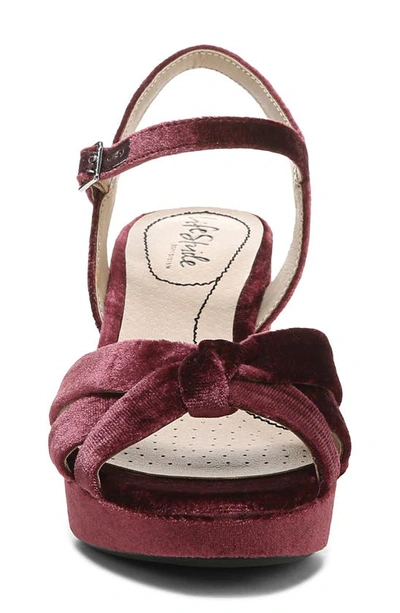 Lifestride Lucky Block Heel Platform Sandal In Pinot Noir