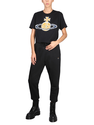 Shop Vivienne Westwood Classic Orb T-shirt In Nero