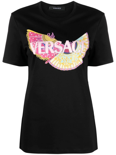 Shop Versace Logo-print T-shirt In Schwarz